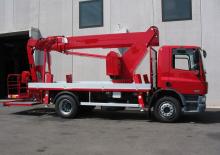 Nacelles télescopiques sur camion Safi SCJ 16