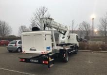 Nacelles télescopiques sur camion Safi SCJ 18