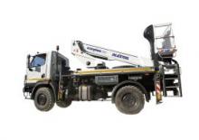 Nacelles télescopiques sur camion Oil & Steel Scorpion 15E