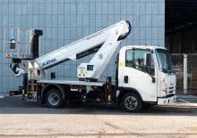Nacelles télescopiques sur camion Oil & Steel Scorpion 2014Hybrid