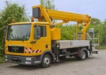 Nacelles télescopiques sur camion Ruthmann T 300 