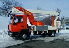 Nacelles télescopiques sur camion Bison-Palfinger TKA 23,5/185/KS