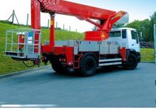Nacelles télescopiques sur camion Bison-Palfinger TKA 38,5 KS