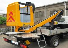 Nacelles télescopiques sur camion Movex TL10WO