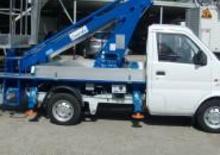 Nacelles télescopiques sur camion Colombo Giuseppe TLC 10/2 TR