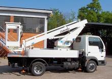 Nacelles télescopiques sur camion Colombo Giuseppe TLC 15/2