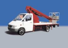 Nacelles télescopiques sur camion Colombo Giuseppe TLC 15/2