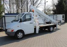 Nacelles télescopiques sur camion WUMAG WT 175