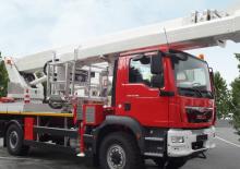 Nacelles télescopiques sur camion Palfinger WT 450