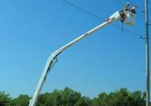 Nacelles à bras articulés montées sur remorque Altec AA55E