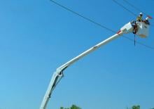 Nacelles à bras articulés montées sur remorque Altec AN32E