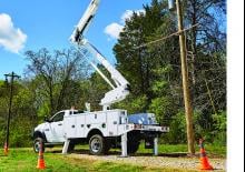 Nacelles à bras articulés montées sur remorque Altec AT48M/P
