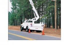 Nacelles à bras articulés montées sur remorque Altec L42A