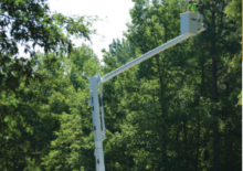 Nacelles à bras articulés montées sur remorque Altec LR758