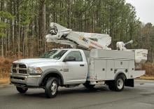 Nacelles à bras articulés montées sur remorque Altec AT37S