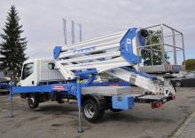 Nacelles à bras articulés montées sur camion Socage forSte 28 D