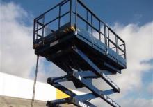 Nacelles ciseaux sur chenilles Aichi RV 123