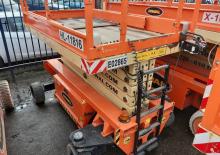 Nacelles ciseaux X su roues Holland-Lift HL 11816