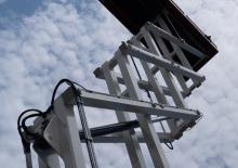 Nacelles ciseaux X su roues Holland-Lift HL-220 E25 RT