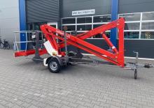 Nacelles à bras articulés montées sur camion UpRight TL 33