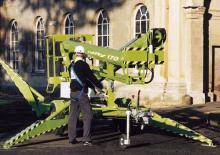 Nacelles à bras articulés montées sur camion Niftylift Nifty 170