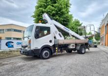 Nacelles télescopiques sur camion Bizzocchi Autel 175CL