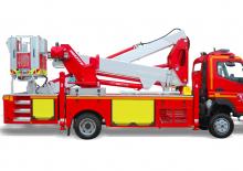 Nacelles télescopiques sur camion Multitel MX 240 VFO