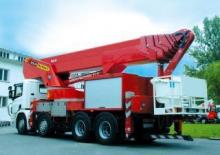 Nacelles télescopiques sur camion Bison-Palfinger TKA 57 KS