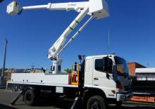 Nacelles télescopiques sur camion Terex TL55i