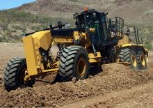 Niveleuses Caterpillar 16M3