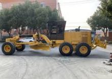 Niveleuses YTO PY185A