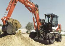 Excavatrice sur pneus O&K MH 2.5