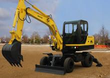 Excavatrice sur pneus RHINO REX75W