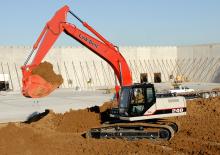 Excavatrice sur chenilles Link-Belt 240 X2