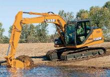 Excavatrice sur chenilles Case CX 130 B LC
