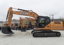 Excavatrice sur chenilles Case CX230D 