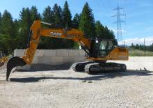 Excavatrice sur chenilles Case CX240D 