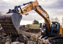 Excavatrice sur chenilles Case CX245D SR