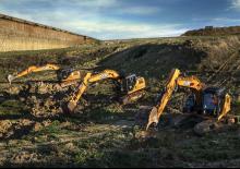 Excavatrice sur chenilles Case CX245D SR