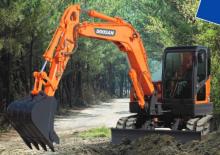 Excavatrice sur chenilles Doosan DX 80 R