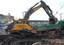 Excavatrice sur chenilles Volvo EC380ENL