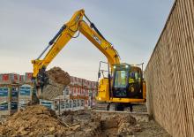Excavatrice sur chenilles JCB JZ 140 LC