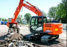 Excavatrice sur chenilles Hitachi ZX130-6