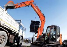 Excavatrice sur chenilles Hitachi ZX85US TYPE HE10