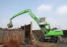 Excavatrice sur pneus Sennebogen 830 M