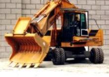Excavatrice sur pneus BRØYT D 600 W