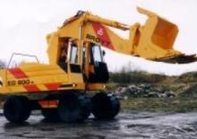 Excavatrice sur pneus BRØYT ED 800 W