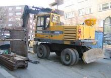 Excavatrice sur pneus Akerman-Volvo EW 200