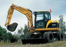Excavatrice sur pneus Zeppelin ZM 85 C