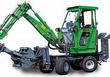 Excavatrices pour cimetières Hansa APZ 331